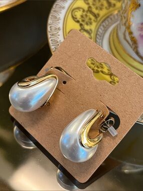 Pearlized Gold Hoop Earrings